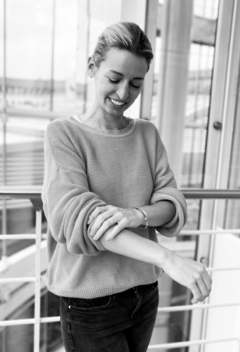 Foto von Coco Hess - Experience Designer bei Unknown Digital, dein Spezialist für digitales Design aus Zürich. Mehr erfahren?