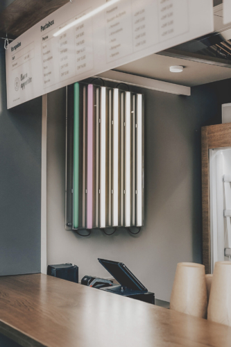 Logo vom endprodukt einer erstellung einer marke. Mithilfe von Archetypen wurde die Identität und die Werte der Marke definiert.